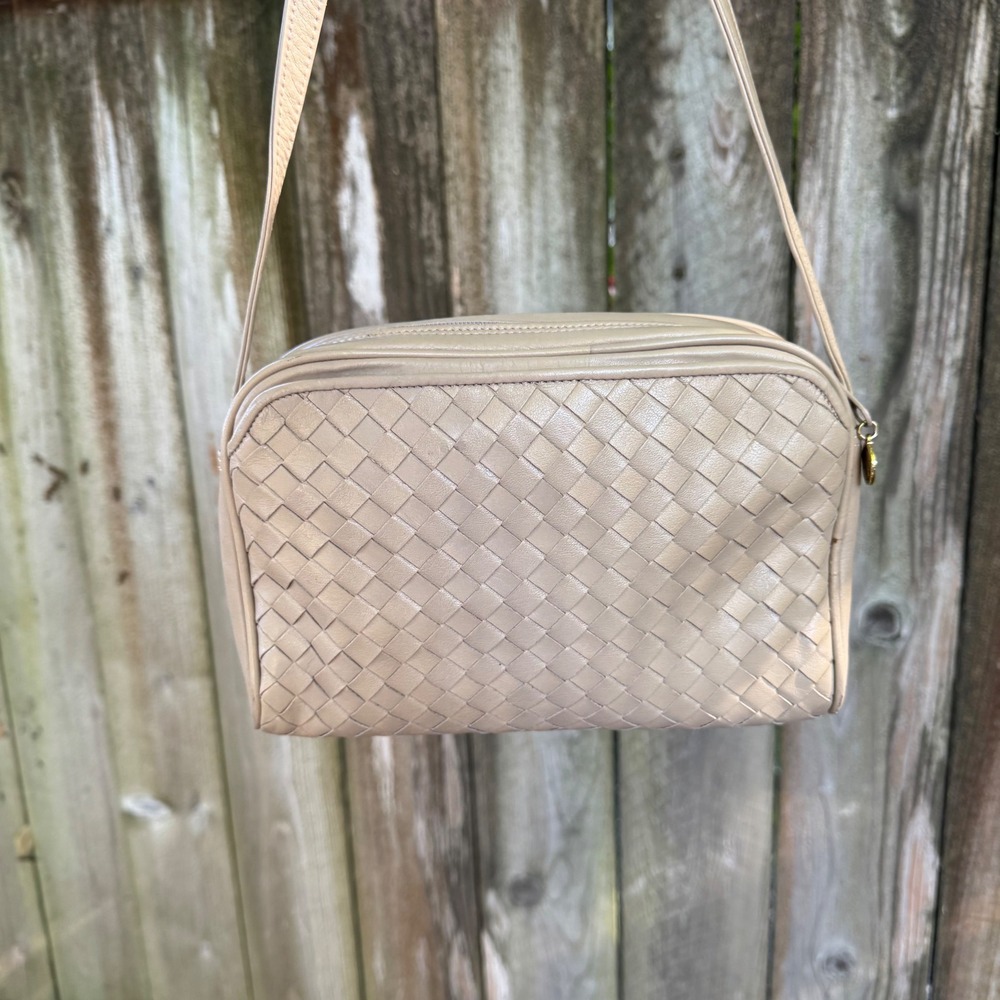 Danielle Nicole Basket Woven‎ Leather Crossbody Bag Tan Beige Vintage Purse Y2K